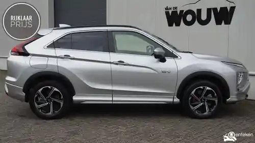 Mitsubishi Eclipse Cross 2.4 Plug-In Hybrid 2024