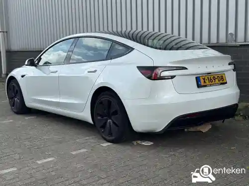 Tesla Model 3 2023