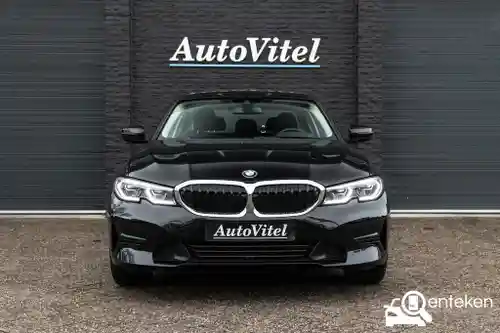 BMW 330e 2021