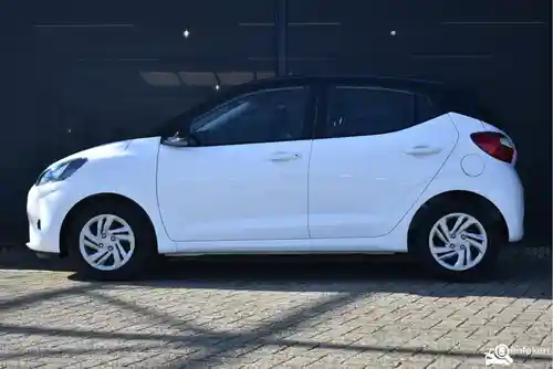 Hyundai i10 1.0 2024