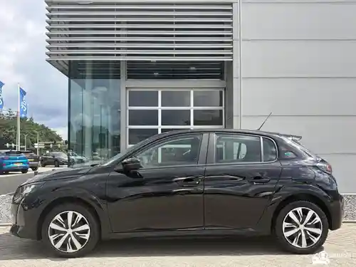 Peugeot e-208 136 2023