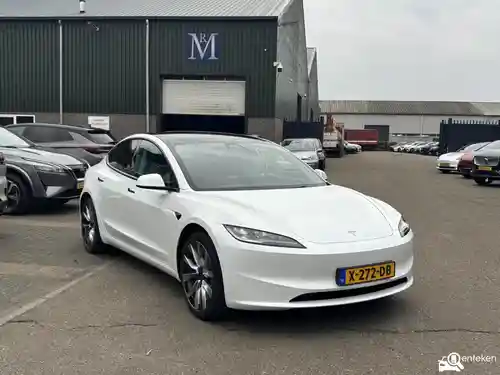 Tesla Model 3 2023