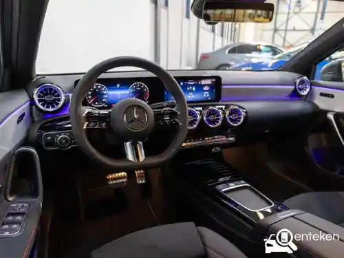 Mercedes-Benz A 180 2024