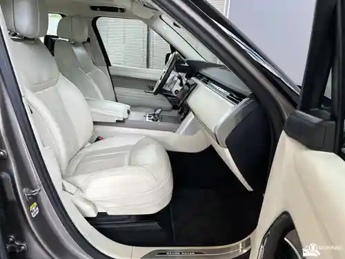 Land Rover Range Rover P440e 2023