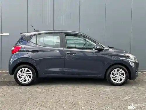 Hyundai i10 1.0 2024