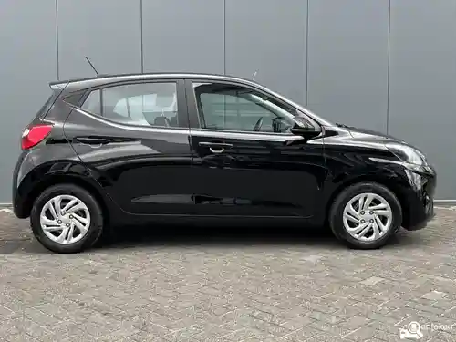 Hyundai i10 1.0 2024