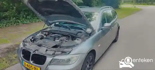 BMW 318i Touring 2010