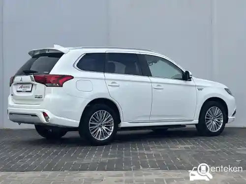 Mitsubishi Outlander 2.4 Plug-In Hybrid 2020