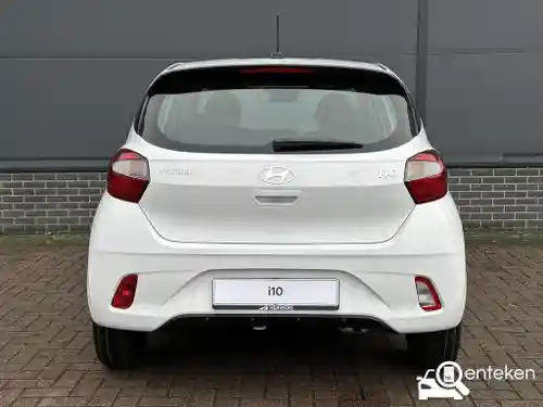Hyundai i10 1.0 2024