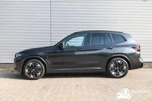 BMW iX3 2023