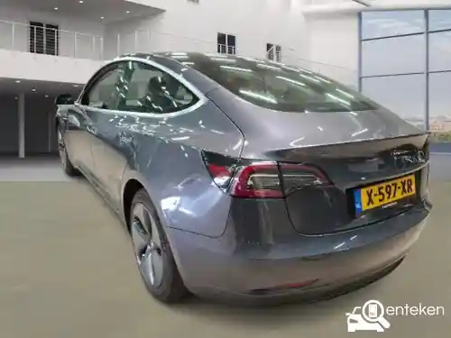 Tesla Model 3 Standard Range Plus 2020