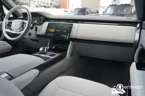 Land Rover Range Rover P440e 2023