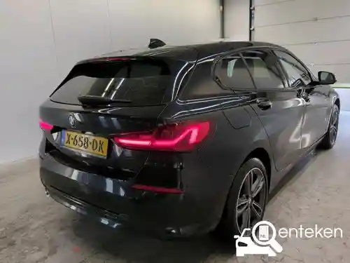 BMW 118i 2023