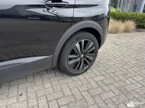 Peugeot 3008 1.2 HYBRID 136 2024