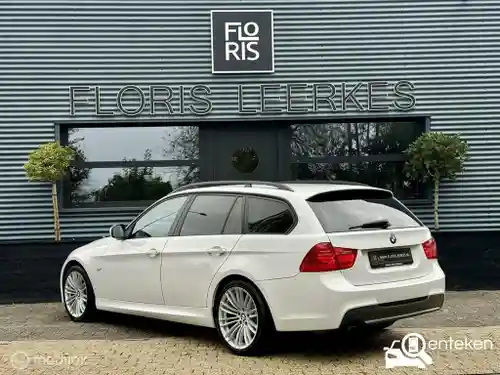 BMW 318i Touring 2009