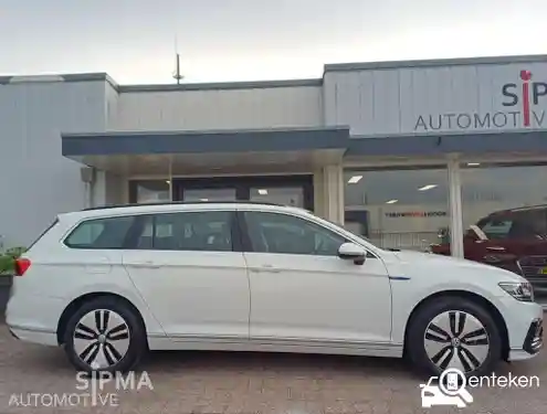 VW Passat Variant GTE 2021
