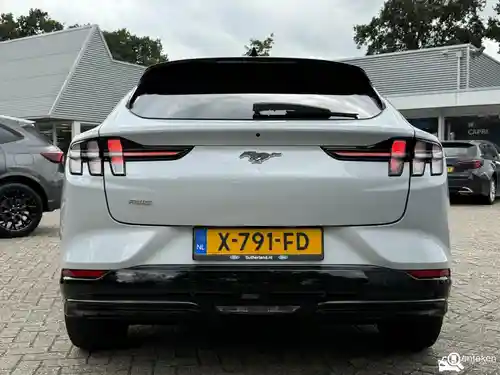 Ford Mustang Mach-E Standard Range 2023