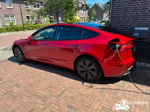 Tesla Model 3 2024