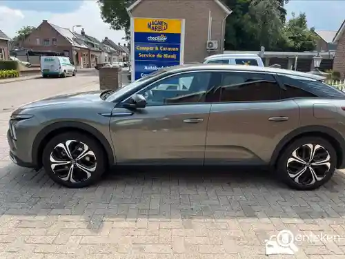 Citroen C5 X Hybrid 225  2024
