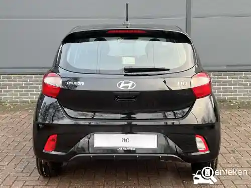 Hyundai i10 1.0 2024