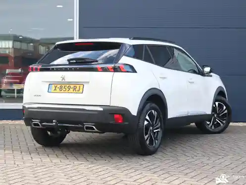 Peugeot 2008 1.2 PureTech 130 2023