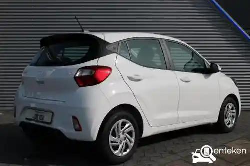 Hyundai i10 1.0 2024