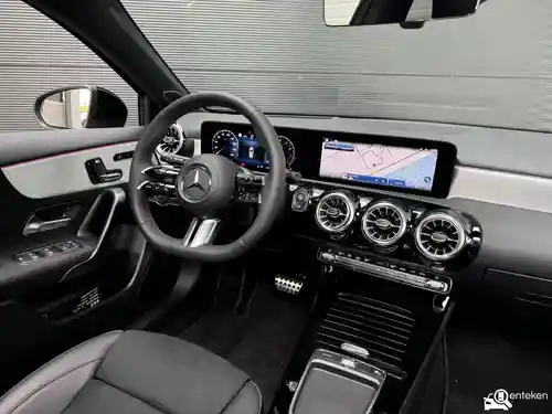 Mercedes-Benz A 180 2024