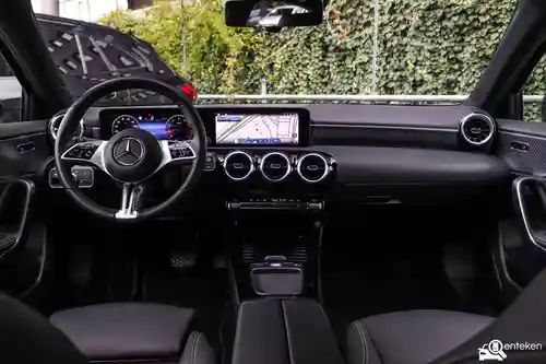 Mercedes-Benz A 180 2023