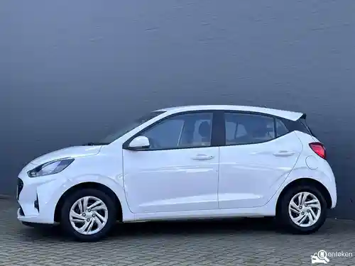 Hyundai i10 1.0 2024
