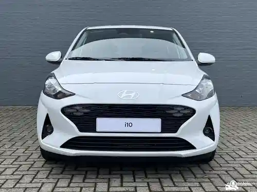 Hyundai i10 1.0 2024