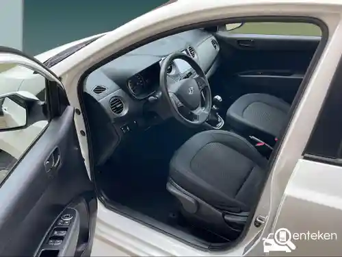 Hyundai i10 1.0 blue 2018