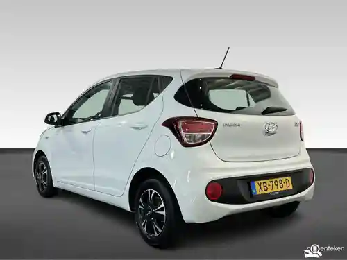 Hyundai i10 1.0 blue 2018