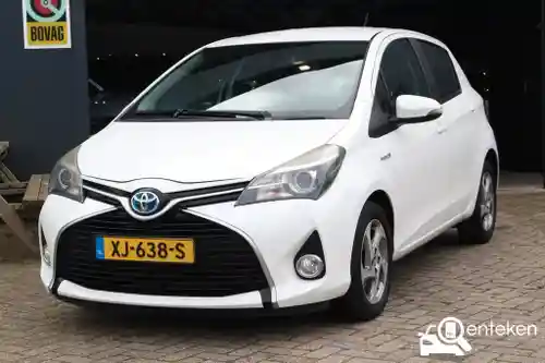 Toyota Yaris 1.5 Hybrid 2015