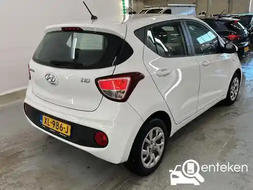 Hyundai i10 1.0 blue 2019