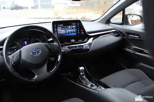 Toyota C-HR 1.8 Hybrid 2019
