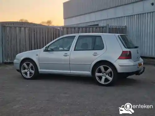 VW Golf 2.3 V5 1999