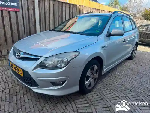 Hyundai i30 cw 1.4 blue 2010