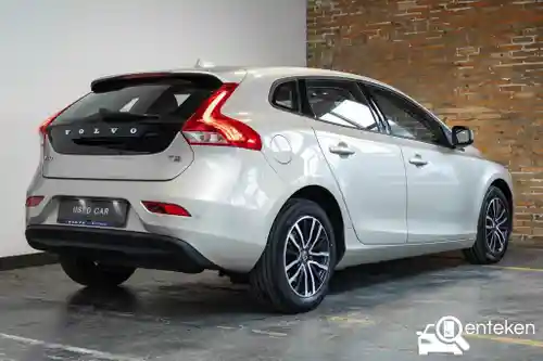 Volvo V40 T2 2019