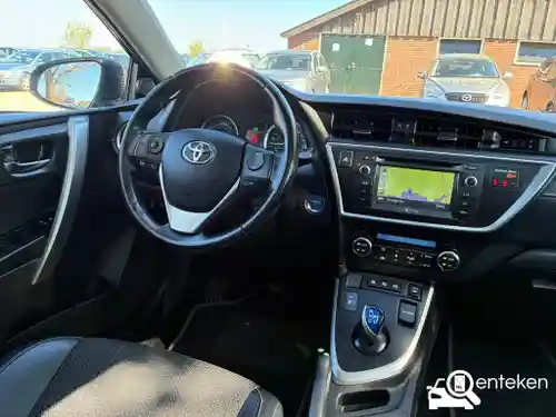 Toyota Auris Touring Sports 1.8 Hybrid 2013