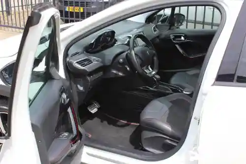Peugeot 2008 1.2 PureTech 110 2018