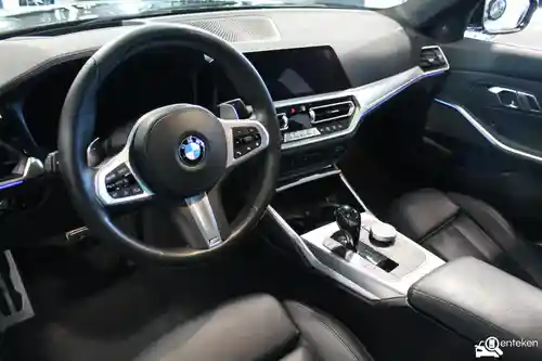 BMW 330i 2019