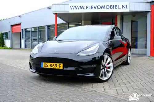 Tesla Model 3 Performance 2019