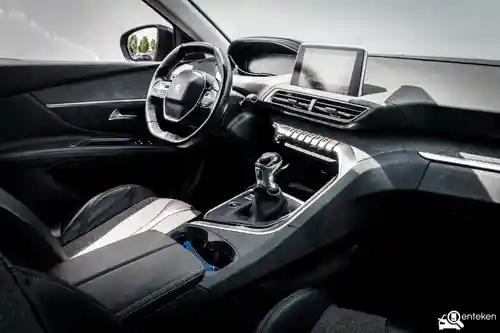 Peugeot 3008 1.2 PureTech 130 2018