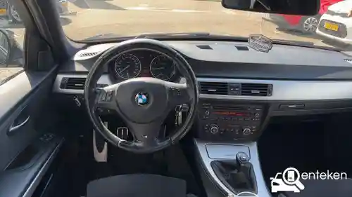 BMW 320i Touring 2012