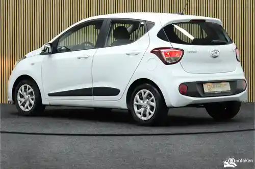 Hyundai i10 1.0 blue 2019