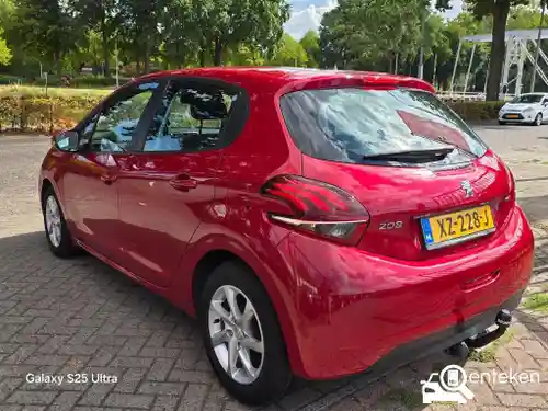 Peugeot 208 1.2 PureTech 82 2016