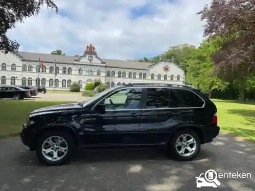 BMW X5 4.4i 2004