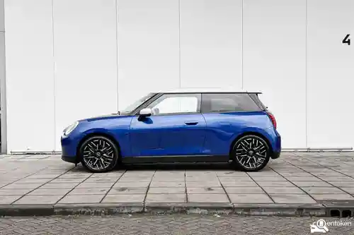 MINI Cooper John Cooper Works Electric 2024