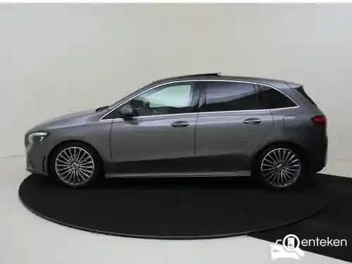 Mercedes-Benz B 180 2024