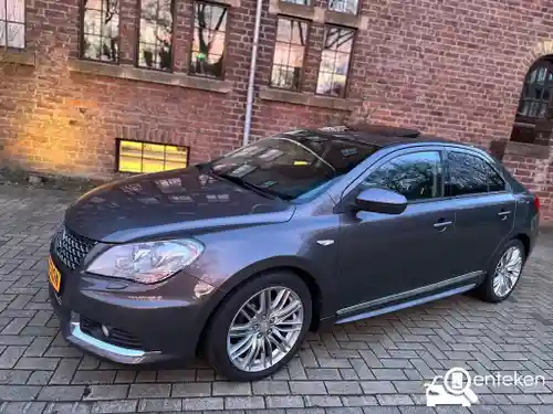 Suzuki Kizashi 2.4 2011